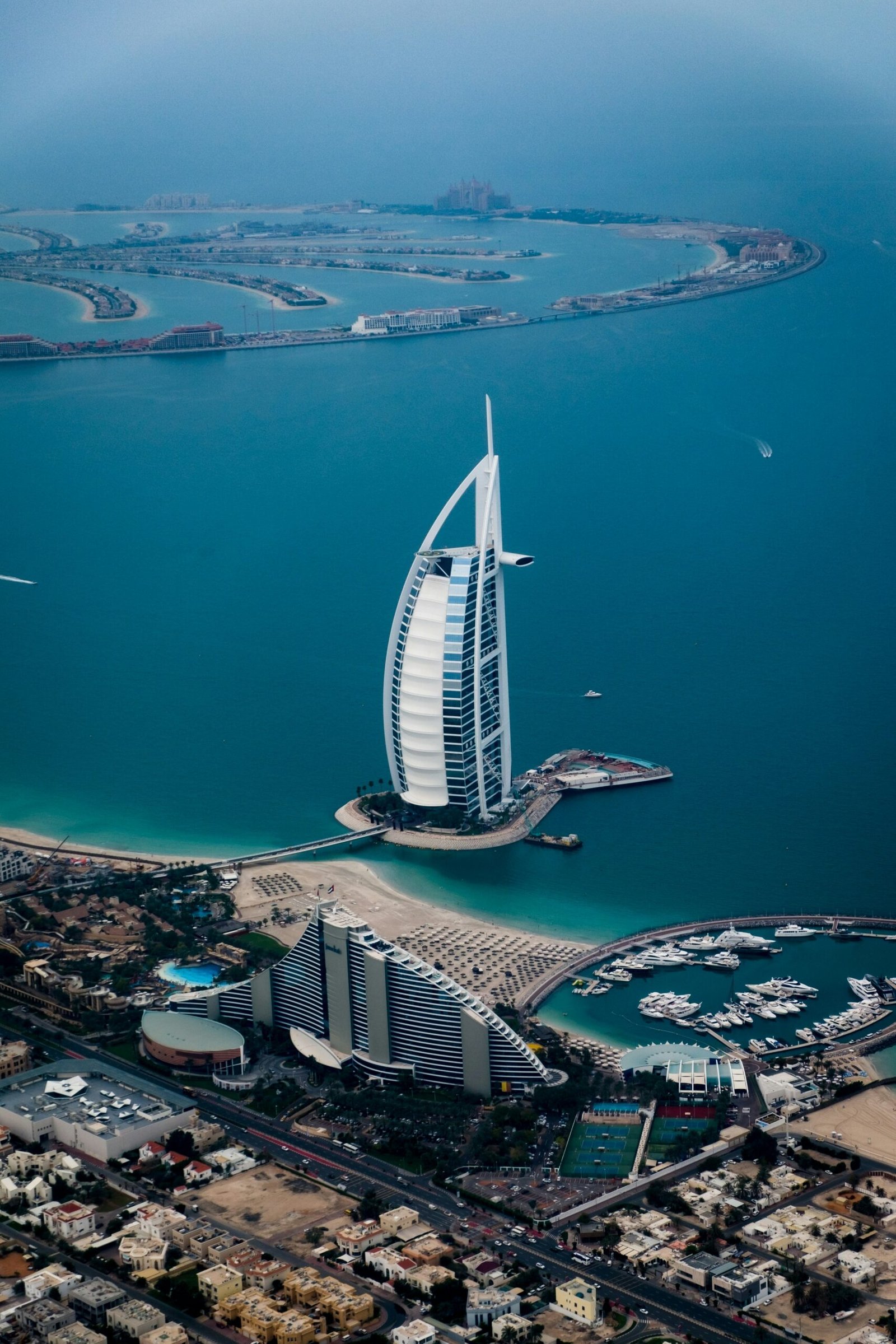 Business district in Dubai – banking consultancy